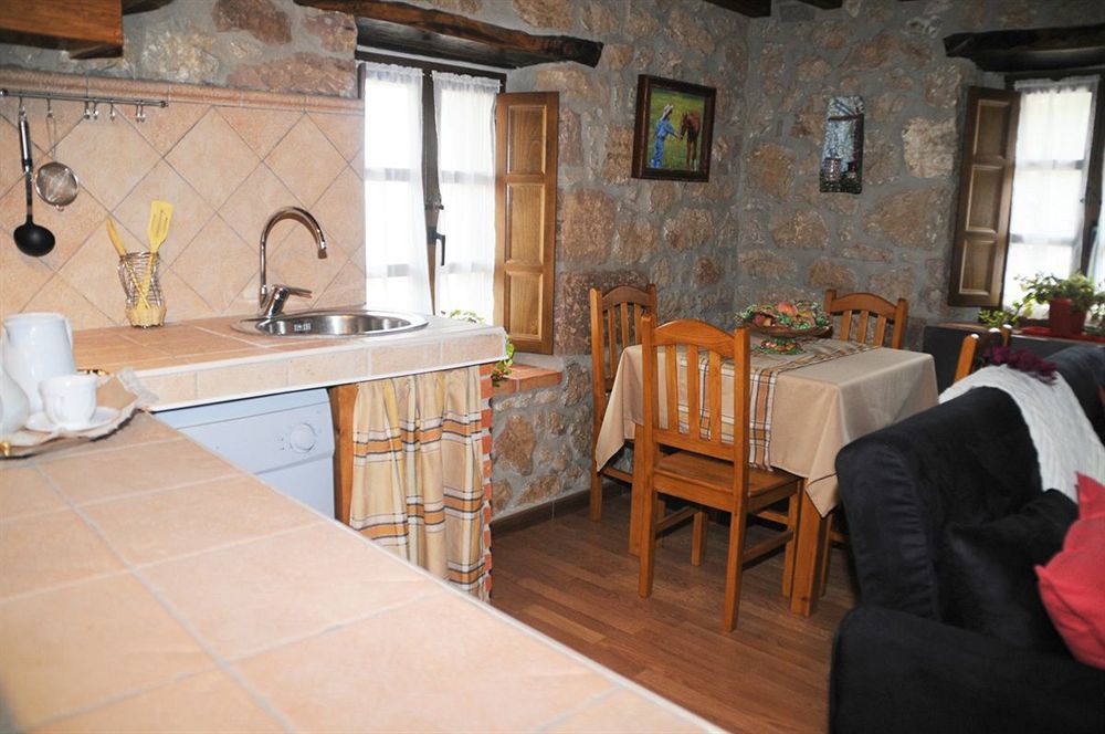 Apartamentos Rurales El Tio Pablo Picos De Europa Tresviso Extérieur photo