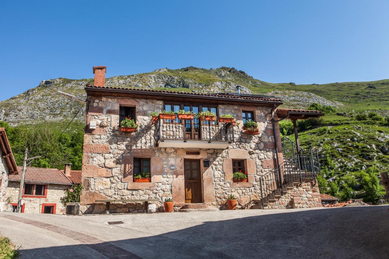 Apartamentos Rurales El Tio Pablo Picos De Europa Tresviso Extérieur photo